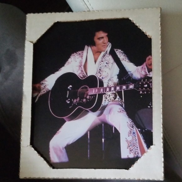 Elvis Presley doll - Picture 8 of 8